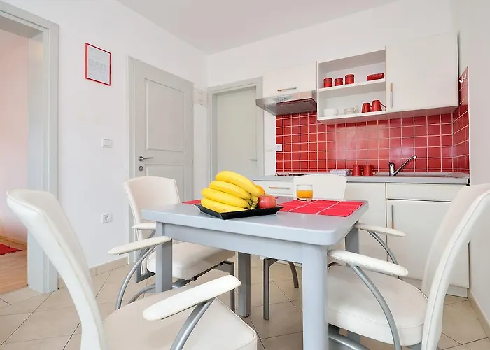 Nautilus Apartment *