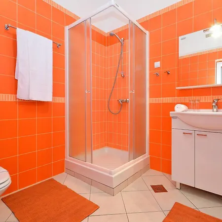 Nautilus Apartman Póla