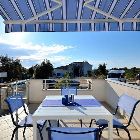 Nautilus Apartman Póla